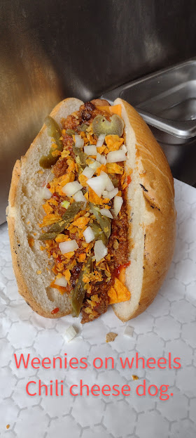 chili cheese dog